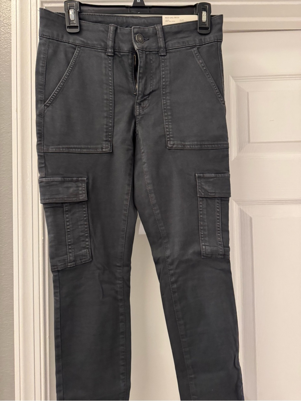 American Eagle Outfitters women’s strech jegging Dark Gray Cargo Pants size 6